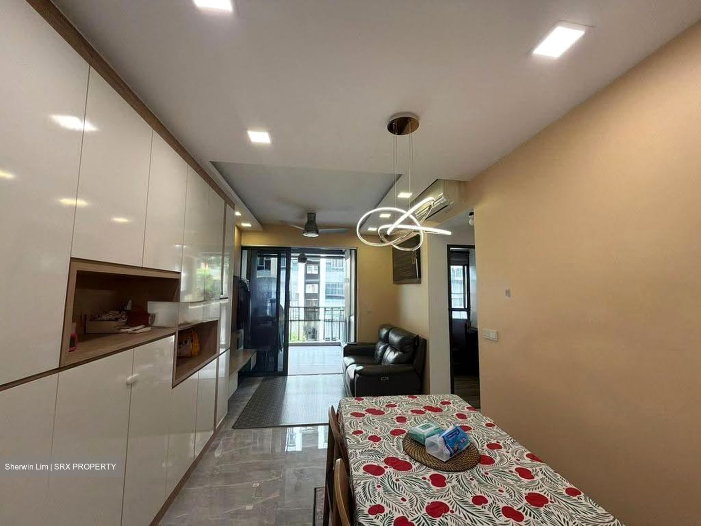 The Brownstone (D27), Condominium #613304181